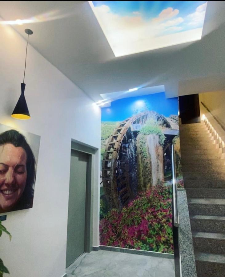 Aureo Alojamiento Urbano Abaran Bagian luar foto