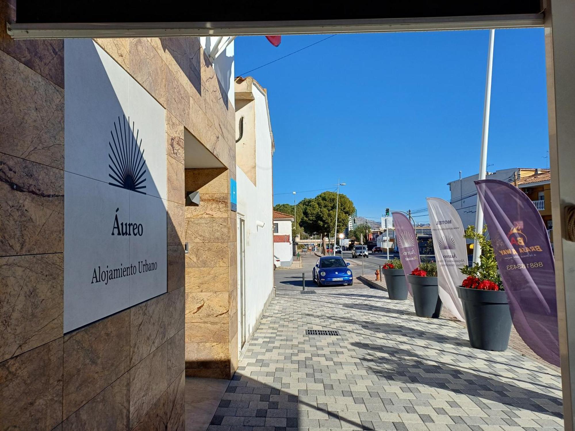 Aureo Alojamiento Urbano Abaran Bagian luar foto